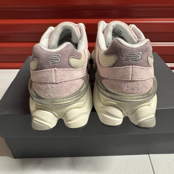 💜📎 New Balance 9060 Rose Sugar Ice Wine 💜📎 - Picture 7 of 8